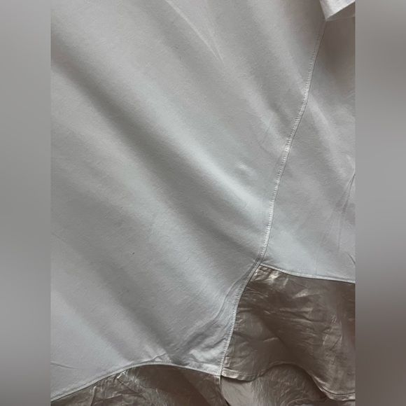 CLU Women’s White Short Sleeve T-Shirt with Ruffle Asymmetrical Hem -Size Medium - Picture 3 of 9